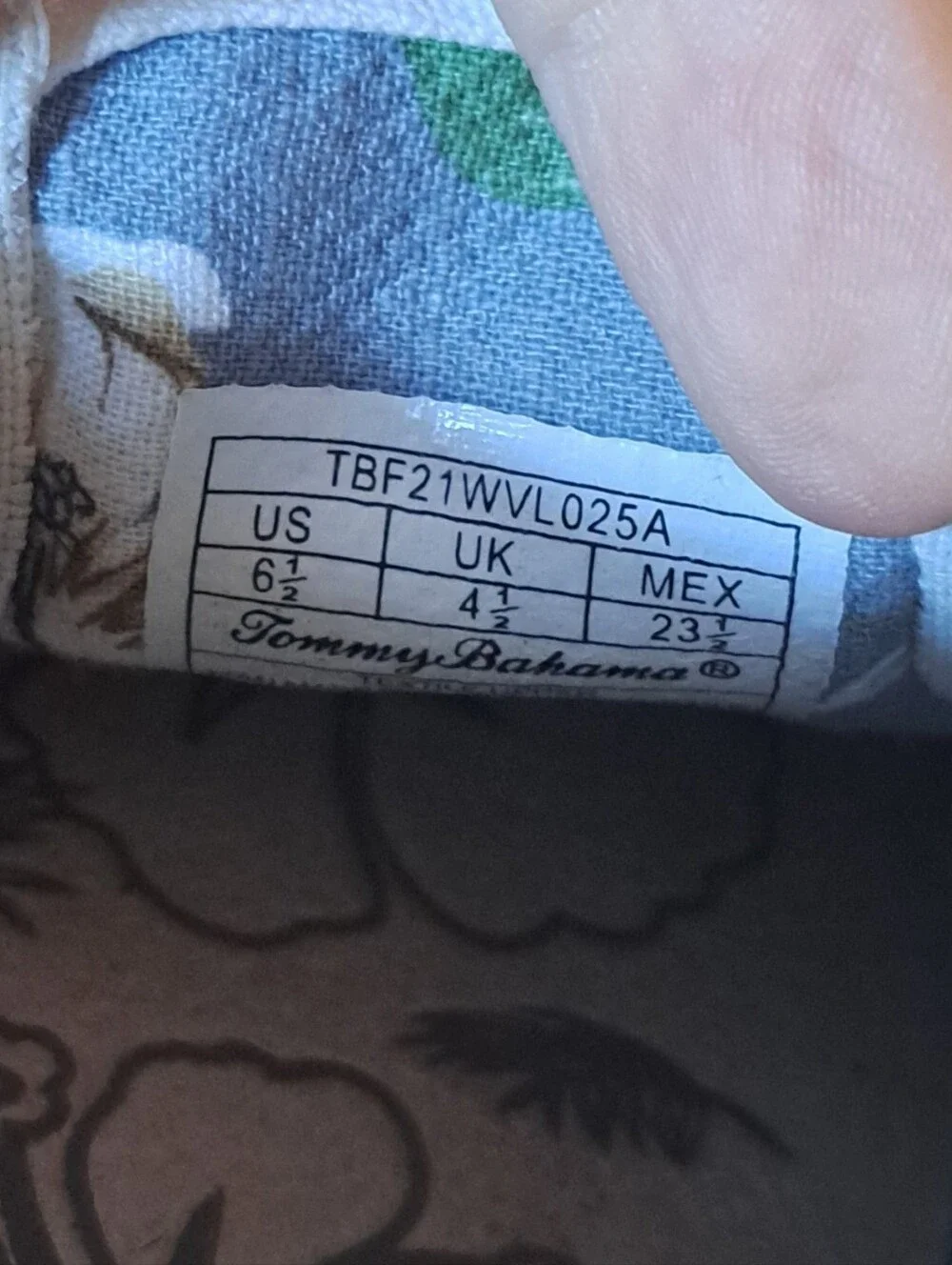 Tommy Bahama Womens Pinstriped Slip-On Shoes Size 6.5 Nautical Gray White Canvas